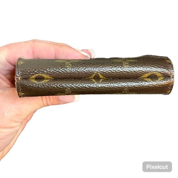 Louise Vuitton Card Holder Wallet. She has been loved but has miles to go. Clean - Picture 6 of 9